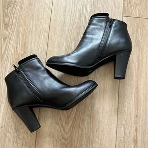 Giani Bernini boots size 7